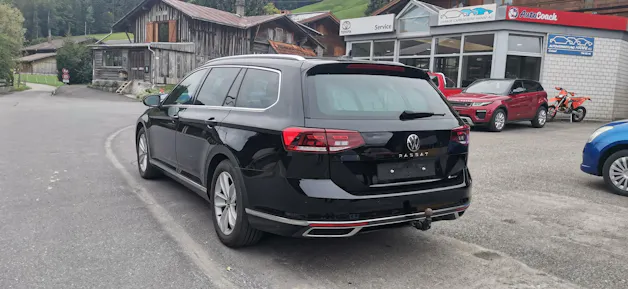 VW Passat Variant 2.0 TDI 200 Elegance DSG 4m