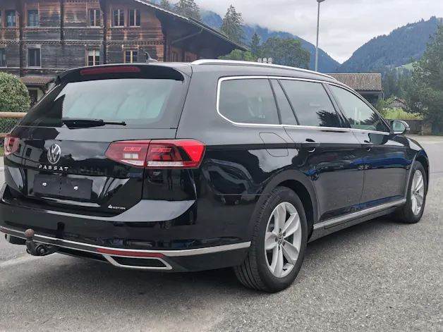 VW Passat Variant 2.0 TDI 200 Elegance DSG 4m