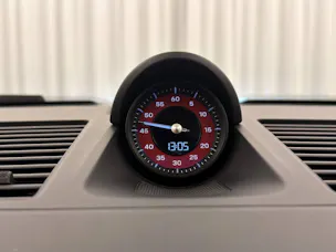 PORSCHE 911 Carrera 4 GTS