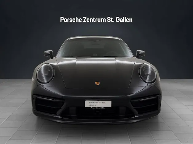 PORSCHE 911 Carrera 4 GTS