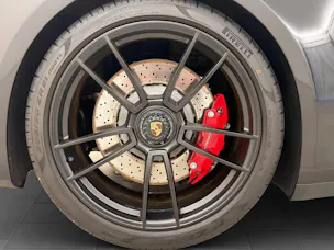 PORSCHE 911 Carrera 4 GTS