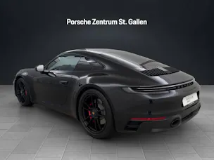 PORSCHE 911 Carrera 4 GTS