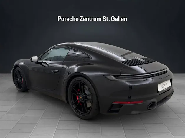 PORSCHE 911 Carrera 4 GTS