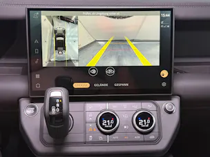 Land Rover Defender 110 3.0 D I6 350 X-Dynamic SE
