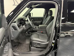 Land Rover Defender 110 3.0 D I6 350 X-Dynamic SE