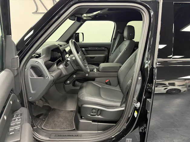 Land Rover Defender 110 3.0 D I6 350 X-Dynamic SE