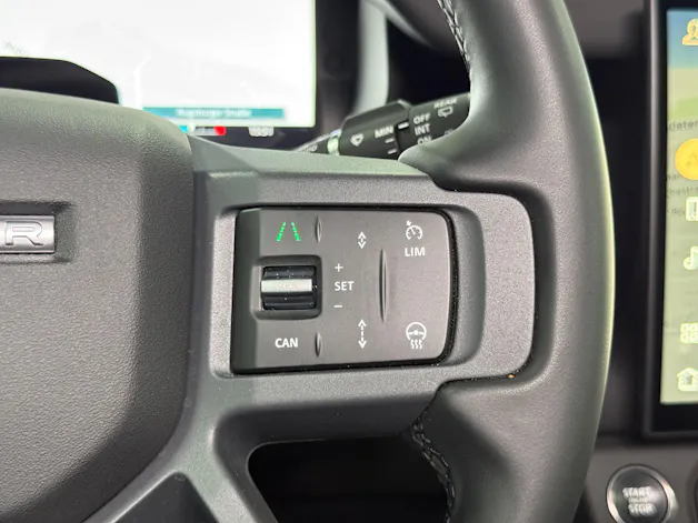 Land Rover Defender 110 3.0 D I6 350 X-Dynamic SE