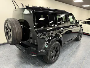 Land Rover Defender 110 3.0 D I6 350 X-Dynamic SE
