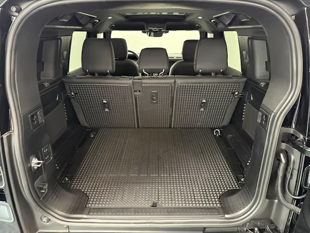 Land Rover Defender 110 3.0 D I6 350 X-Dynamic SE