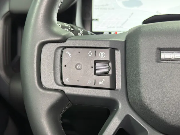 Land Rover Defender 110 3.0 D I6 350 X-Dynamic SE