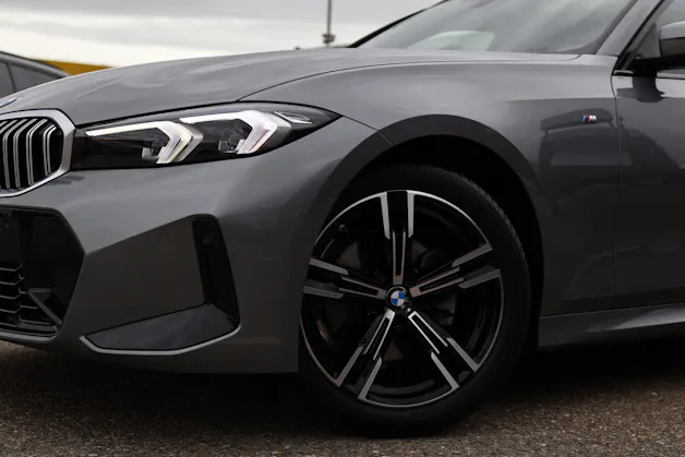 BMW 320d xDrive 48V Touring Steptronic M Sport