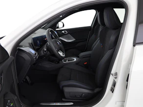 https://vehicle.imgix.net/4465559/b33c6416-86ae-4c4b-b01e-f6399b1b6a0b.jpg