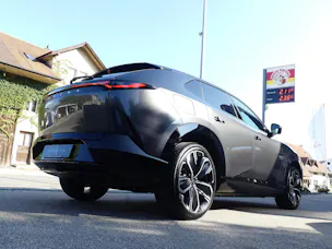 MAZDA CX-6e Takumi