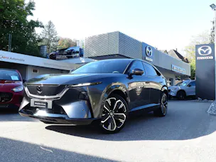 MAZDA CX-6e Takumi