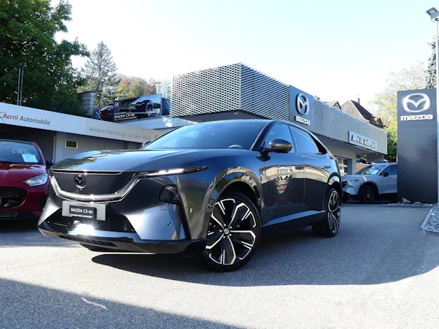 MAZDA CX-6e Takumi