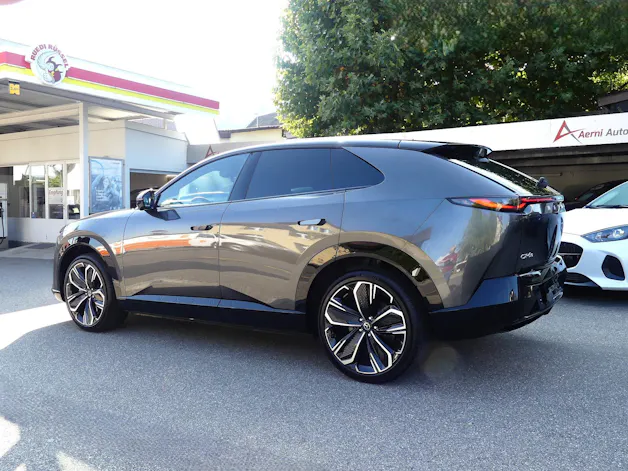 MAZDA CX-6e Takumi
