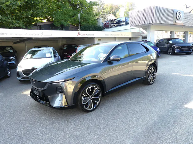 MAZDA CX-6e Takumi