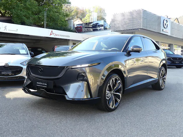 MAZDA CX-6e Takumi
