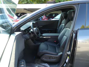 MAZDA CX-6e Takumi