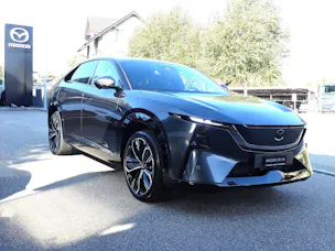 MAZDA CX-6e Takumi