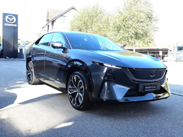 MAZDA CX-6e Takumi