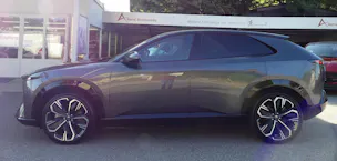 MAZDA CX-6e Takumi