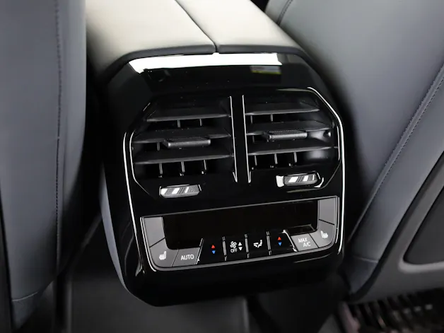 BMW iX I20 M70