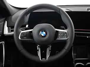 BMW X1 U11 23i xDrive paddles