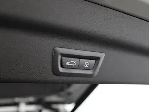 BMW X1 U11 23i xDrive paddles