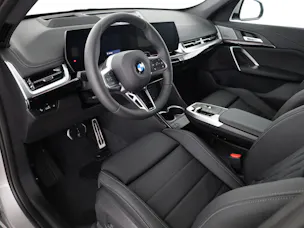 BMW X1 U11 23i xDrive paddles