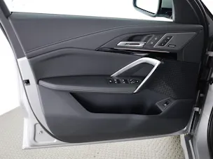 BMW X1 U11 23i xDrive paddles