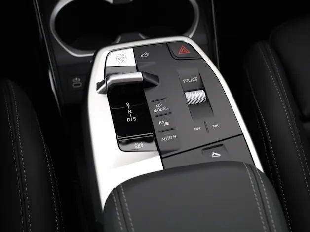BMW X1 U11 23i xDrive paddles