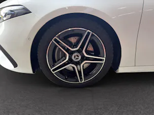 MERCEDES-BENZ A-Klasse W177 A 220 AMG Line 4m