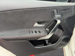 MERCEDES-BENZ A-Klasse W177 A 220 AMG Line 4m