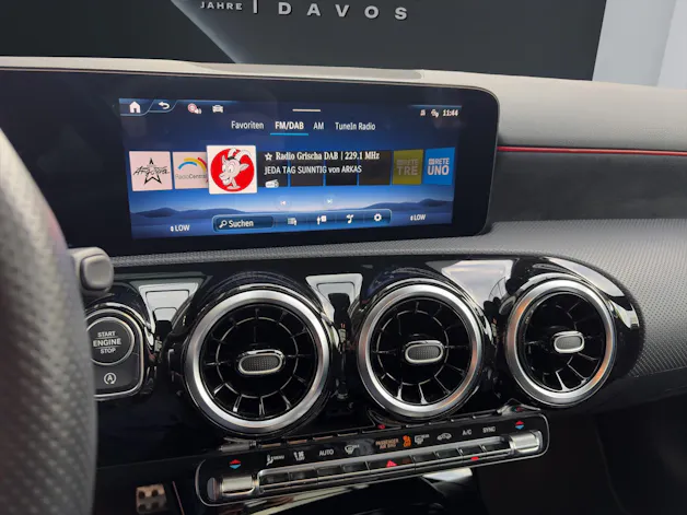 MERCEDES-BENZ A-Klasse W177 A 220 AMG Line 4m