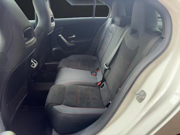 MERCEDES-BENZ A-Klasse W177 A 220 AMG Line 4m