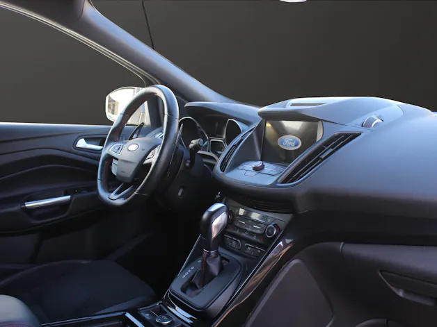 FORD Kuga 2.0 TDCi 150 ST-Line FPS