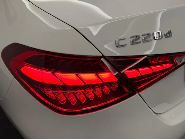 MERCEDES-BENZ C-Klasse W206 C 220 d AMG Line 4matic
