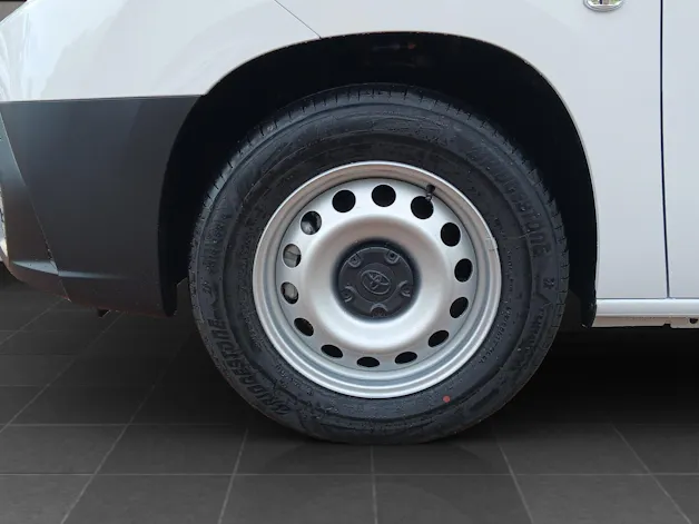 Toyota PROACE CITY Van L1 52KWh Active