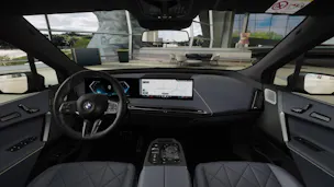 BMW iX xDrive60