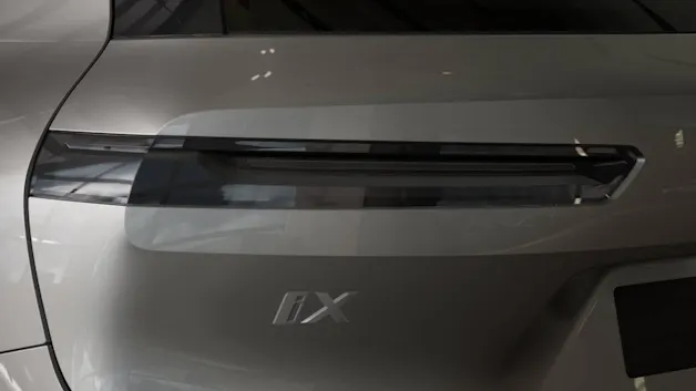 BMW iX xDrive60