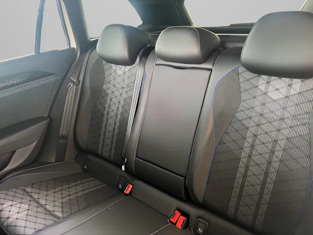 VW Passat Variant 2.0 TDI R-Line DSG 4motion