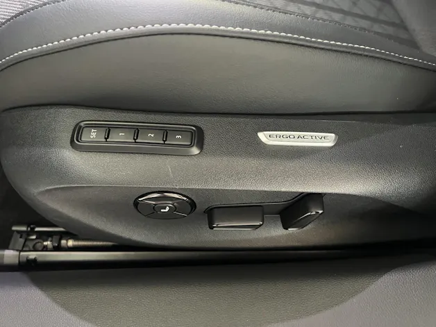 VW Passat Variant 2.0 TDI R-Line DSG 4motion