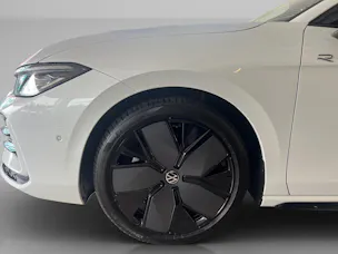 VW Passat Variant 2.0 TDI R-Line DSG 4motion