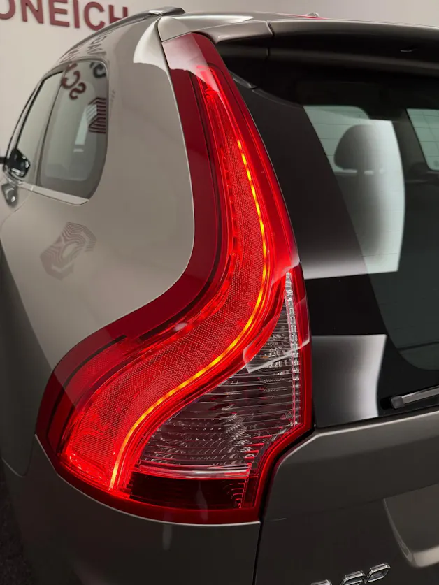 VOLVO XC60 2.4 D3 Summum AWD