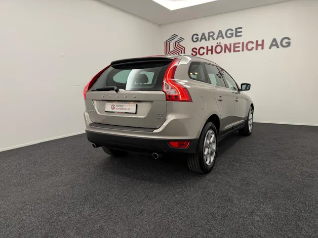 VOLVO XC60 2.4 D3 Summum AWD