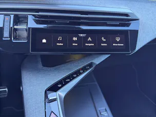 PEUGEOT 3008 1.2 Hybrid GT