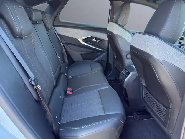 PEUGEOT 3008 1.2 Hybrid GT