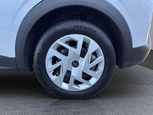 PEUGEOT 3008 1.2 Hybrid GT