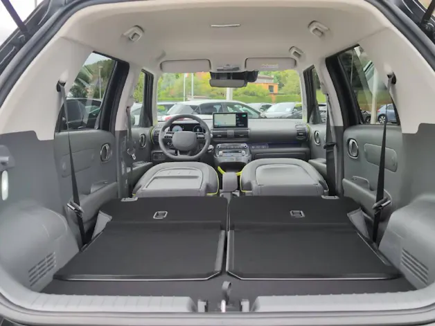 HYUNDAI INSTER Electric Vertex Cross 49 KWH